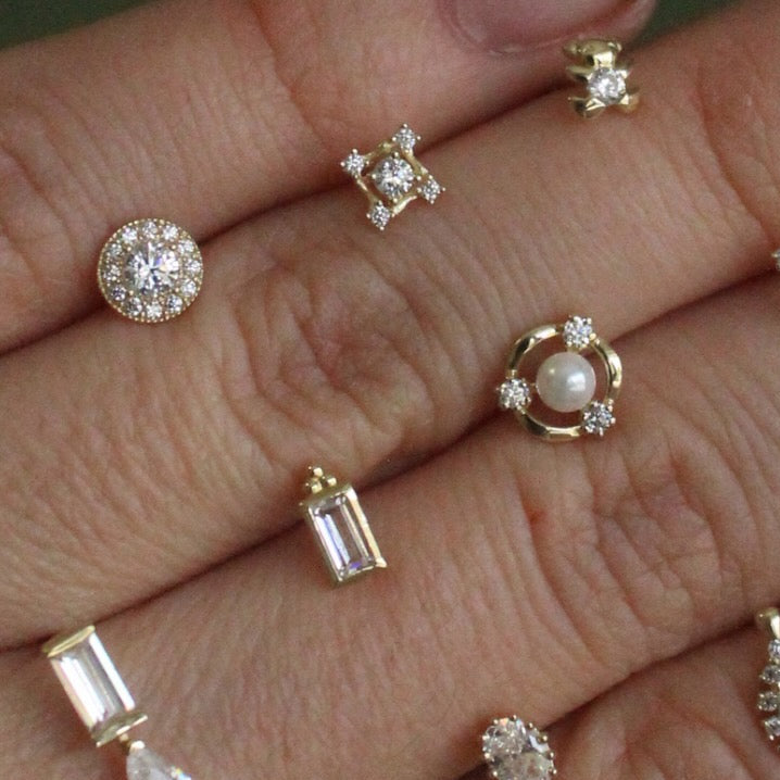 BROQUEL ORO 10K JACQUI