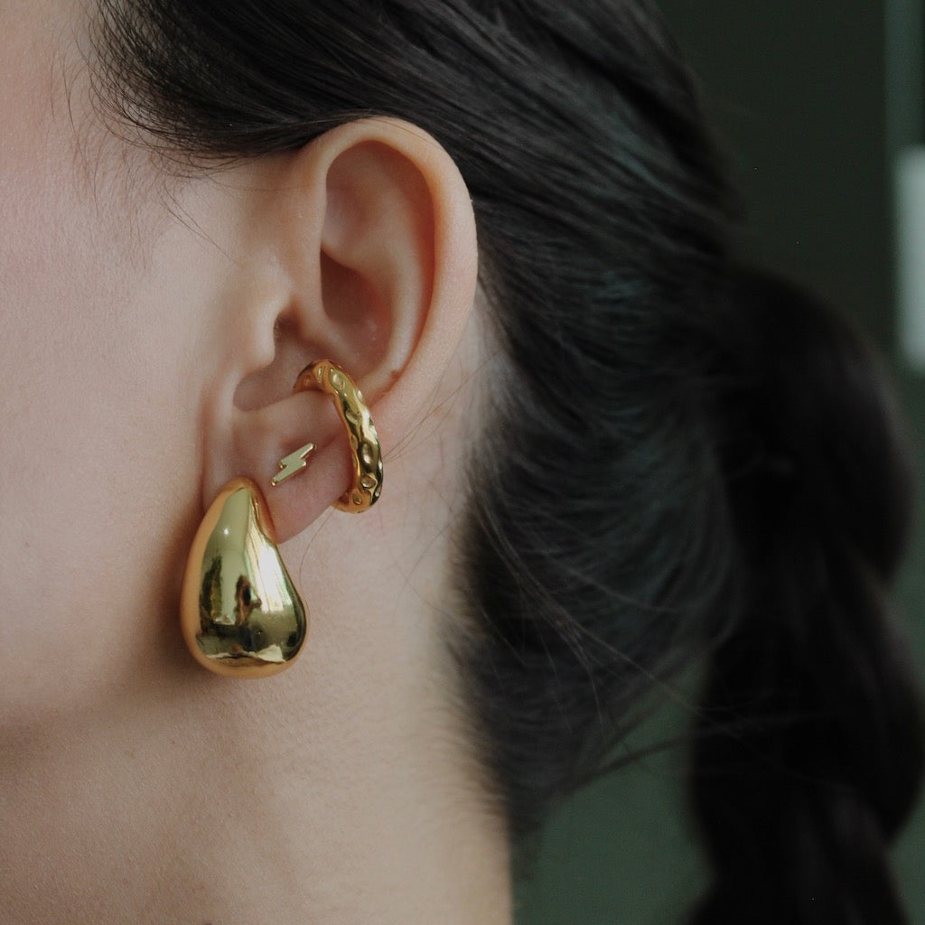 ARETES GOTA DORADOS MEDIANOS