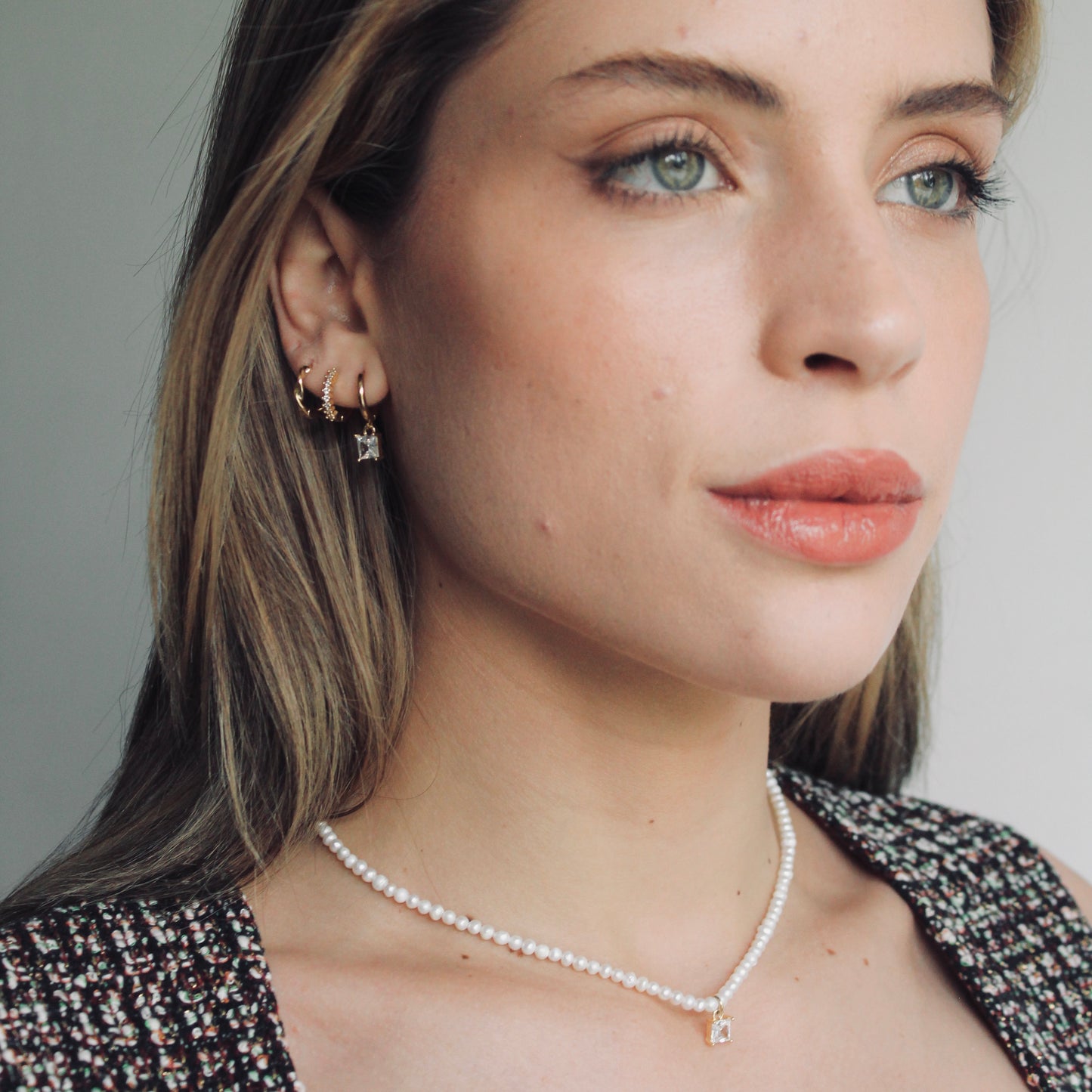 COLLAR HADID