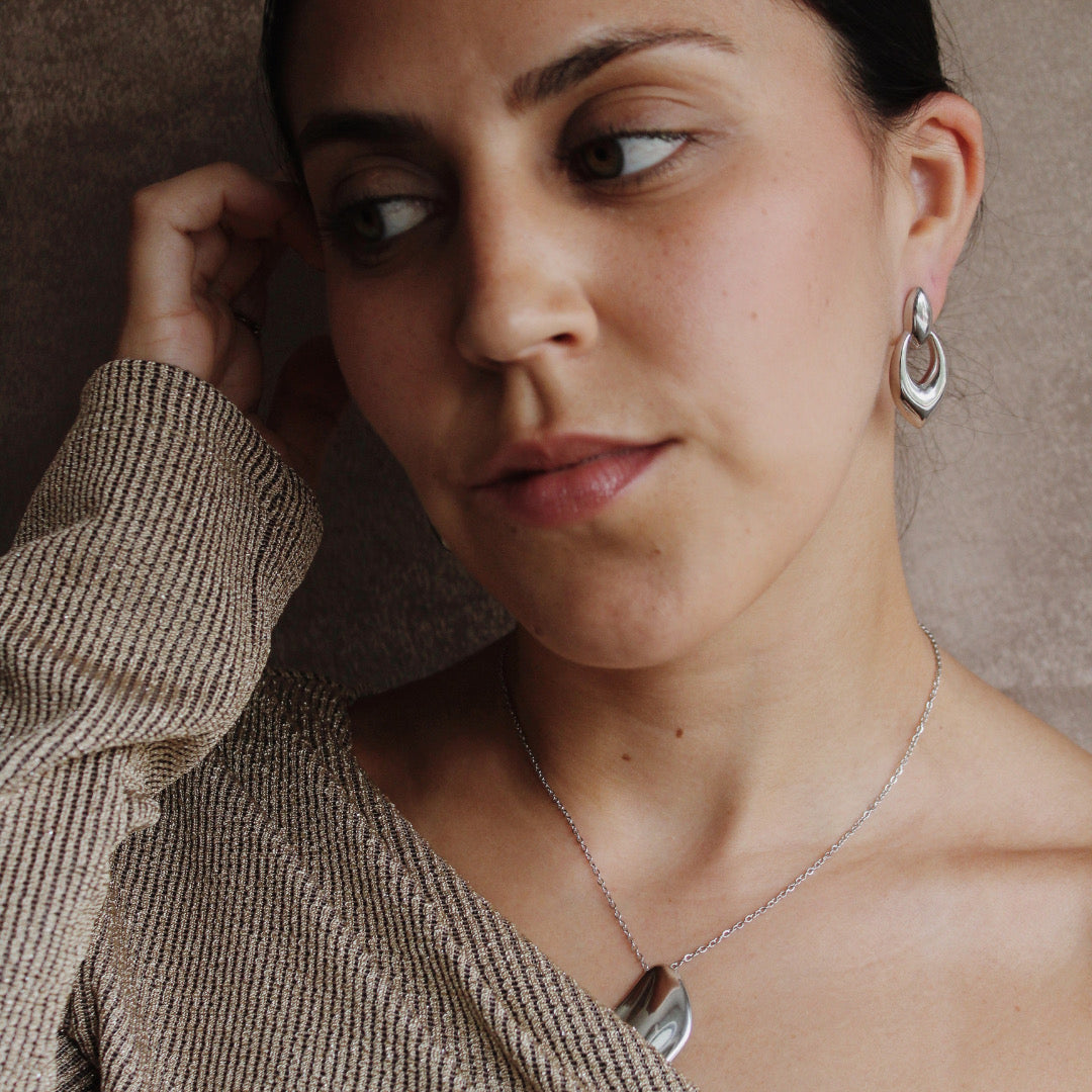 ARETES BETINA