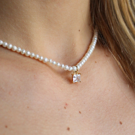 COLLAR HADID